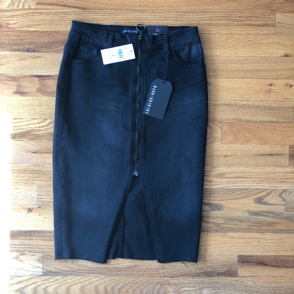 Fashion Nova Highwaisted Zipper Skirt